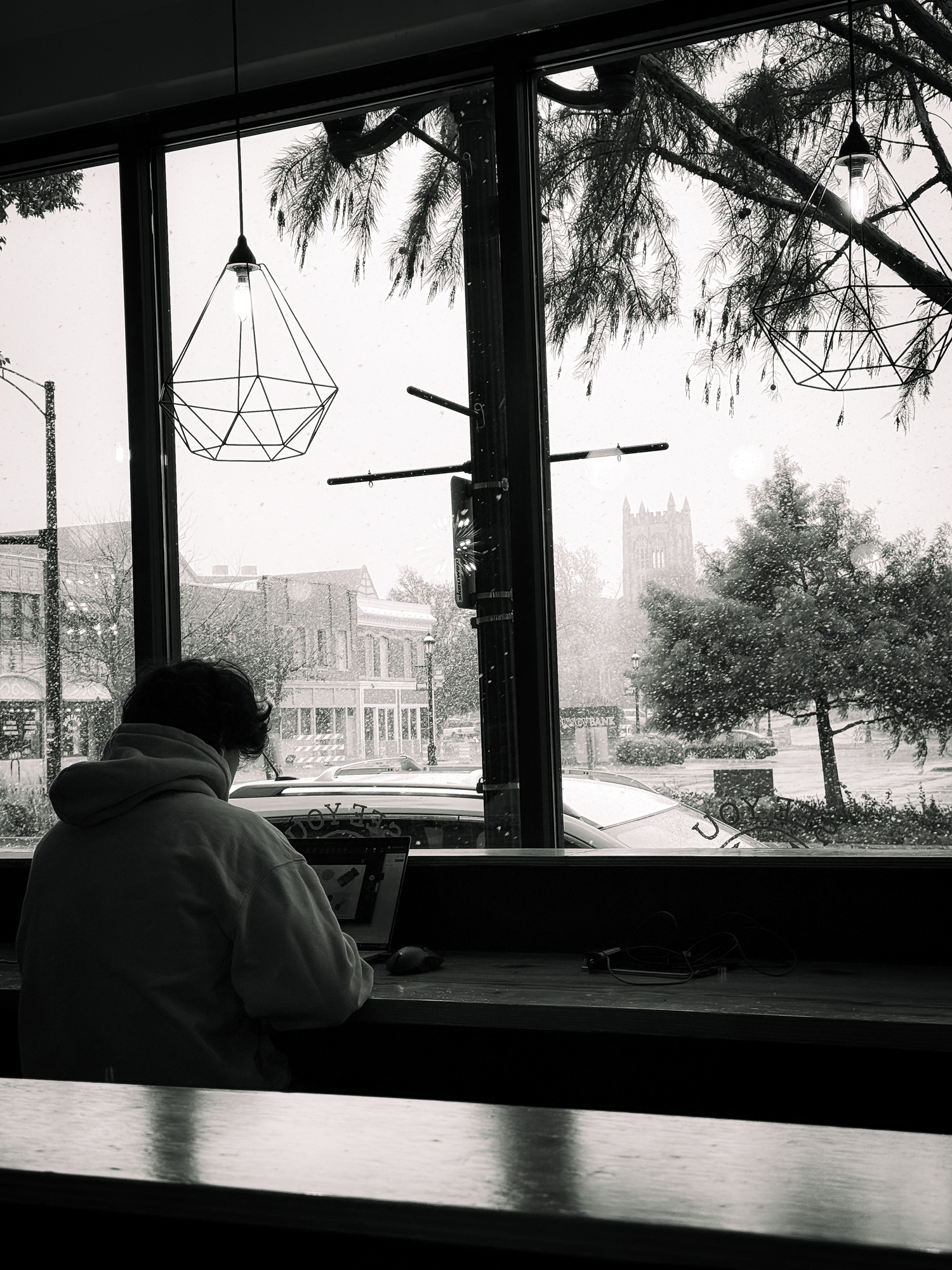 Street photography — cafe scene