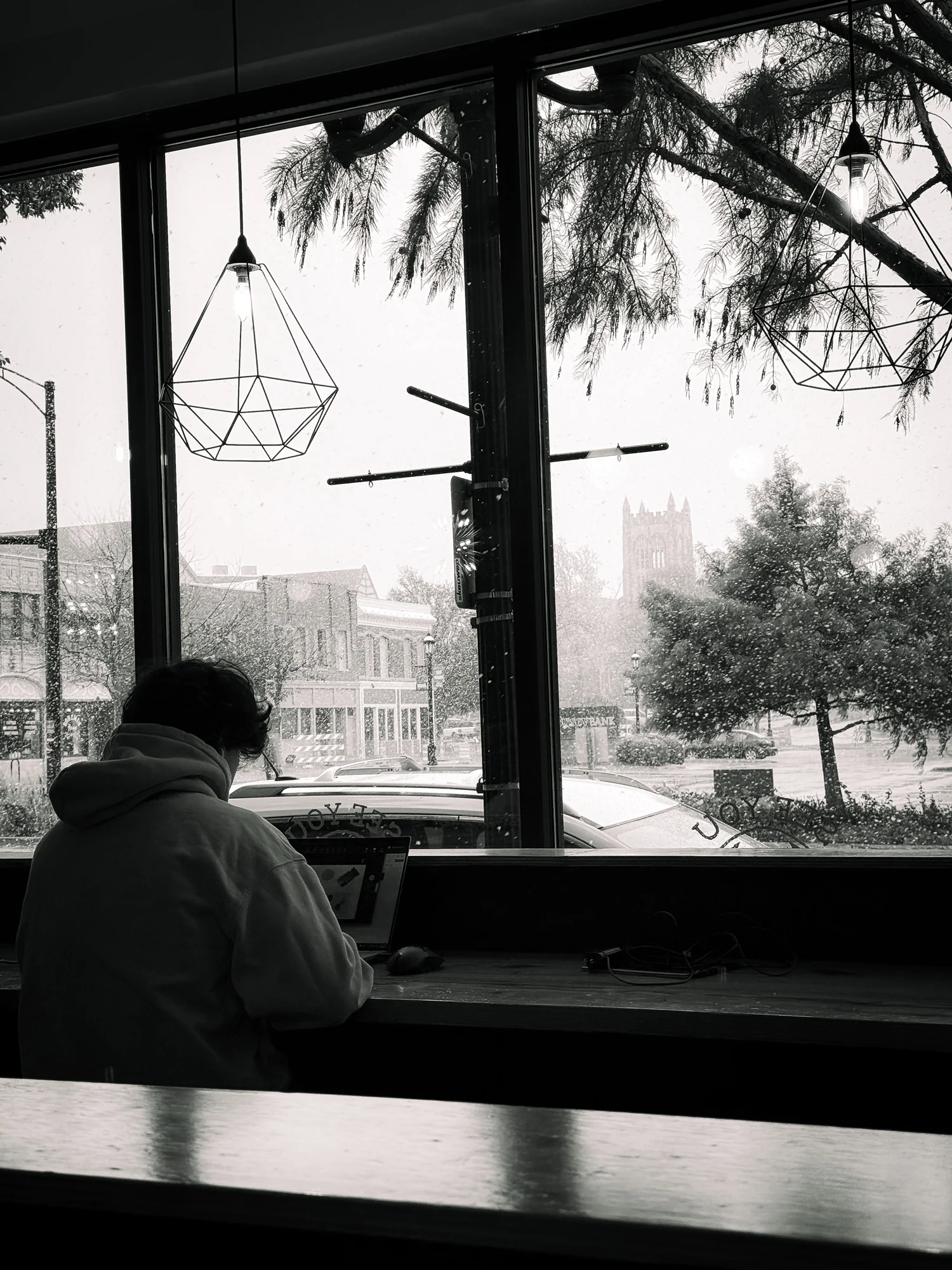 Street photography — cafe scene